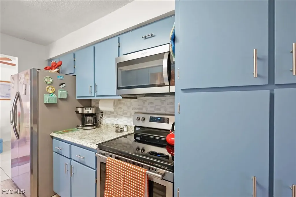 4517 Vinsetta Avenue North Fort Myers FL 33903