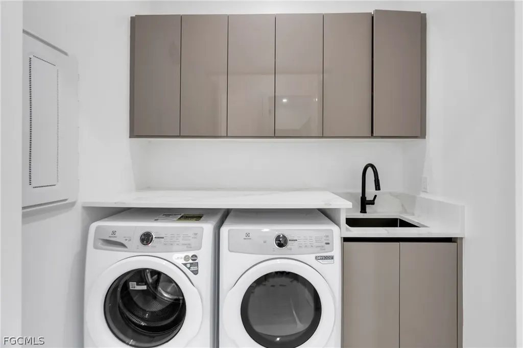 2330 NW 36th Avenue Cape Coral FL 33993