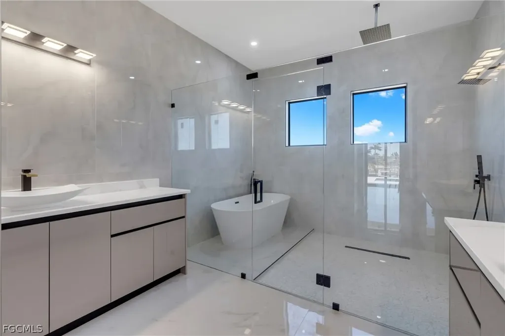 2330 NW 36th Avenue Cape Coral FL 33993