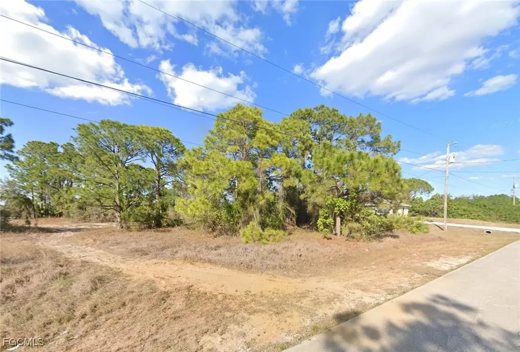 3708 9th Street SW Lehigh Acres FL 33976