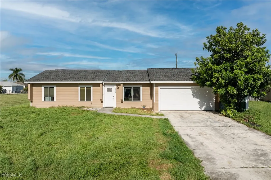 2816 NE 5th Place Cape Coral FL 33909