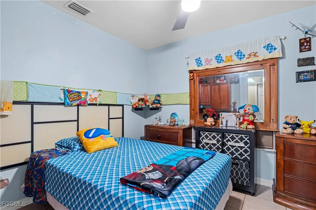 2816 NE 5th Place Cape Coral FL 33909