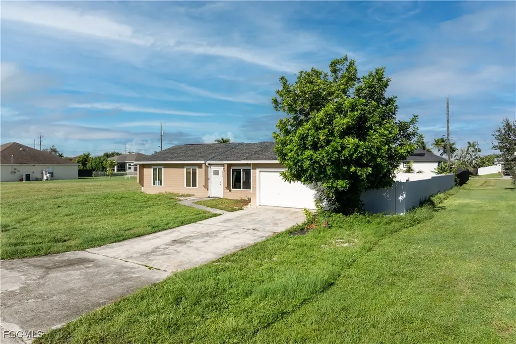 2816 NE 5th Place Cape Coral FL 33909