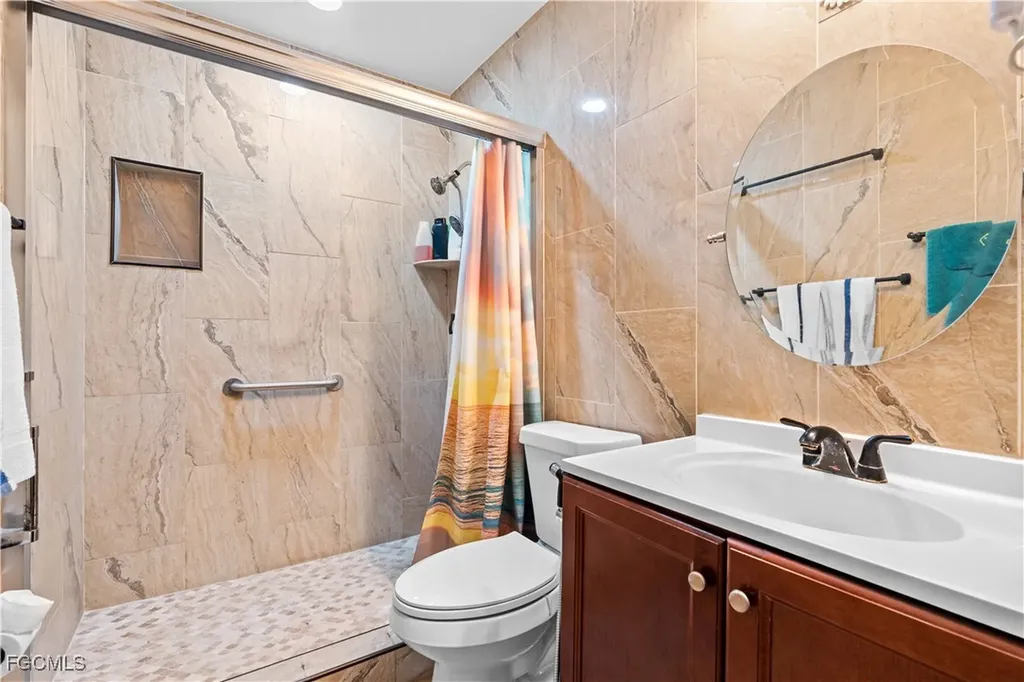 2816 NE 5th Place Cape Coral FL 33909