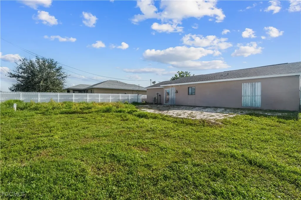 2816 NE 5th Place Cape Coral FL 33909