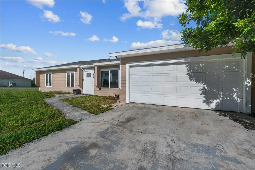 2816 NE 5th Place Cape Coral FL 33909