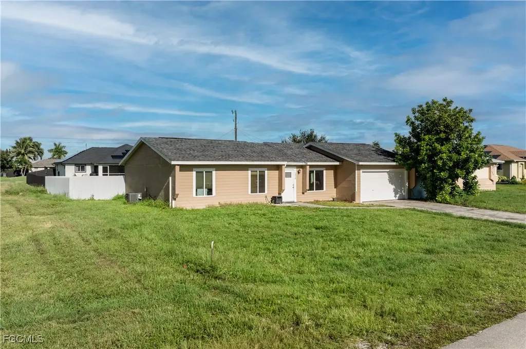 2816 NE 5th Place Cape Coral FL 33909