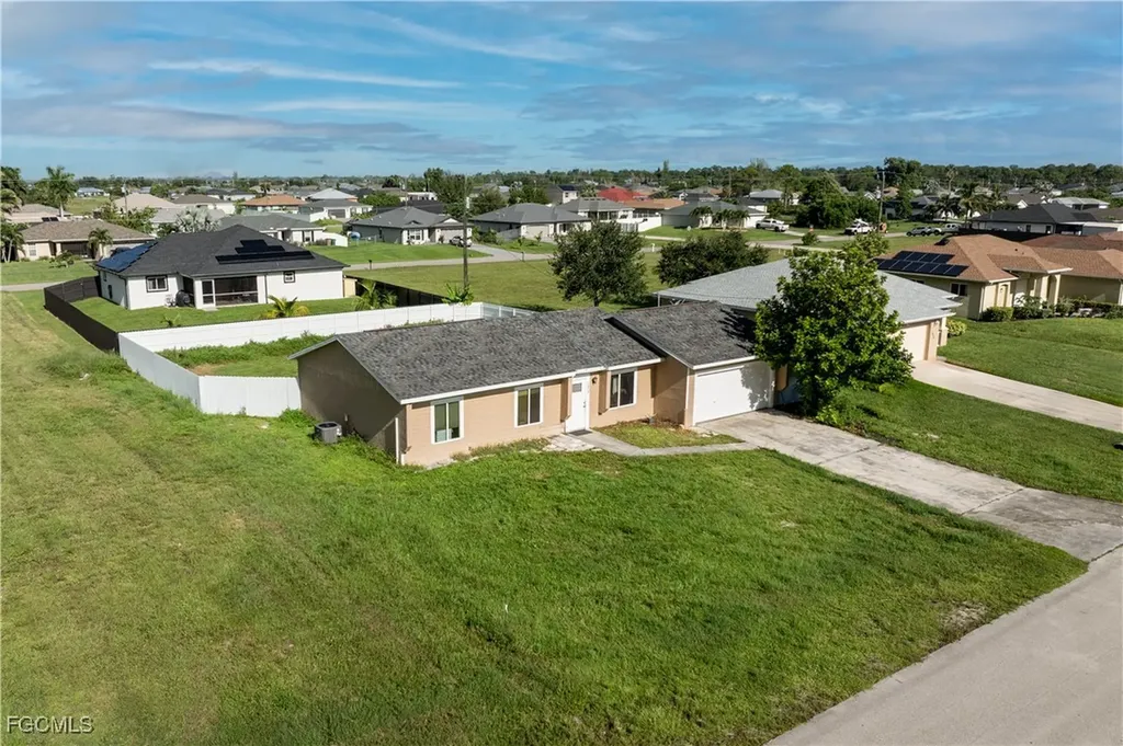 2816 NE 5th Place Cape Coral FL 33909