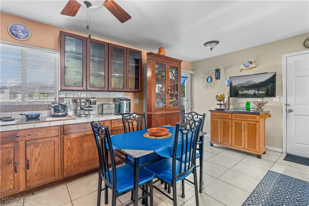 2816 NE 5th Place Cape Coral FL 33909