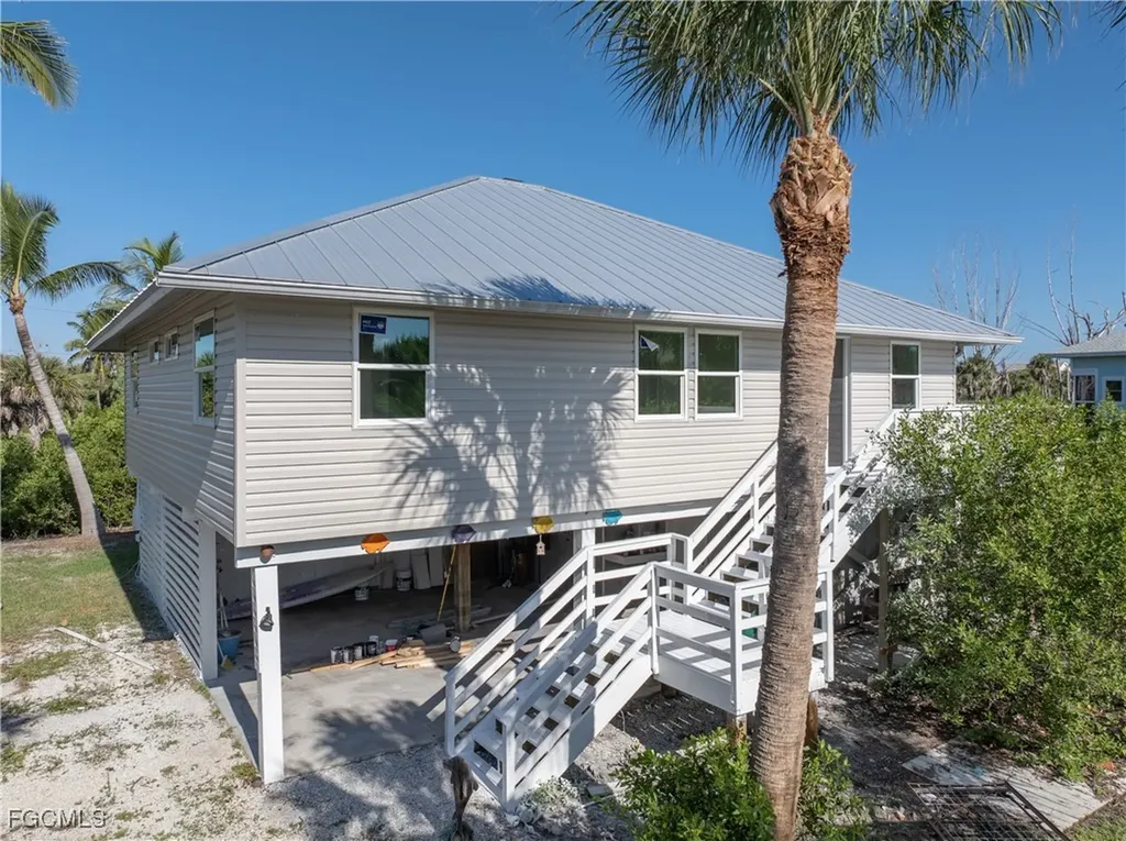 9297 Kincaid Court Sanibel FL 33957