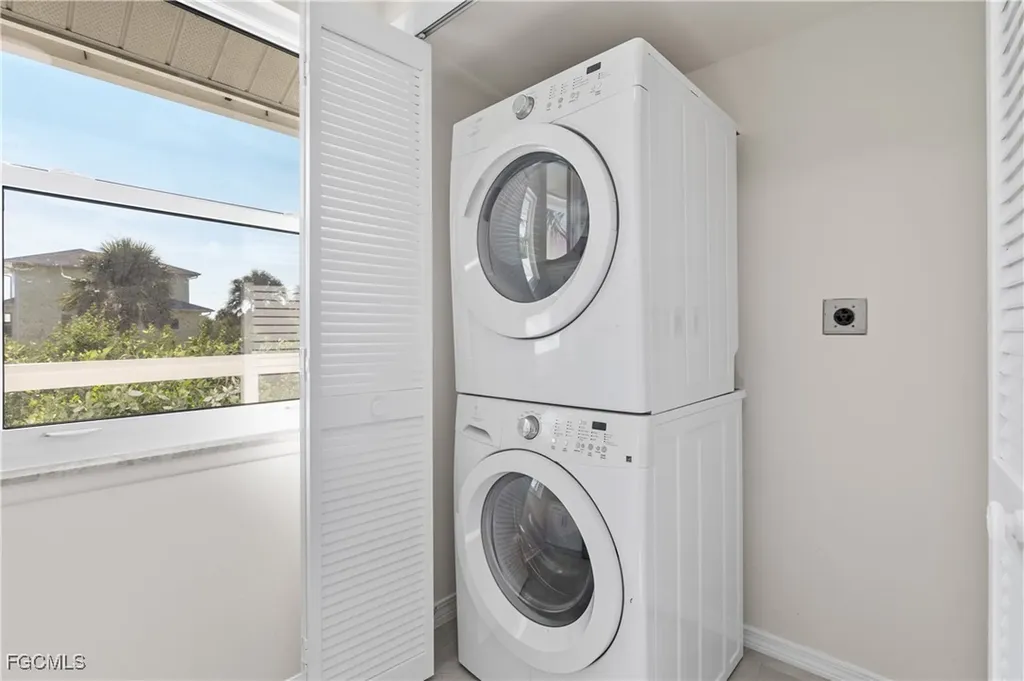 9297 Kincaid Court Sanibel FL 33957