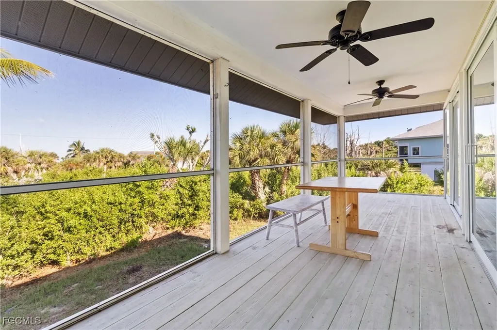 9297 Kincaid Court Sanibel FL 33957