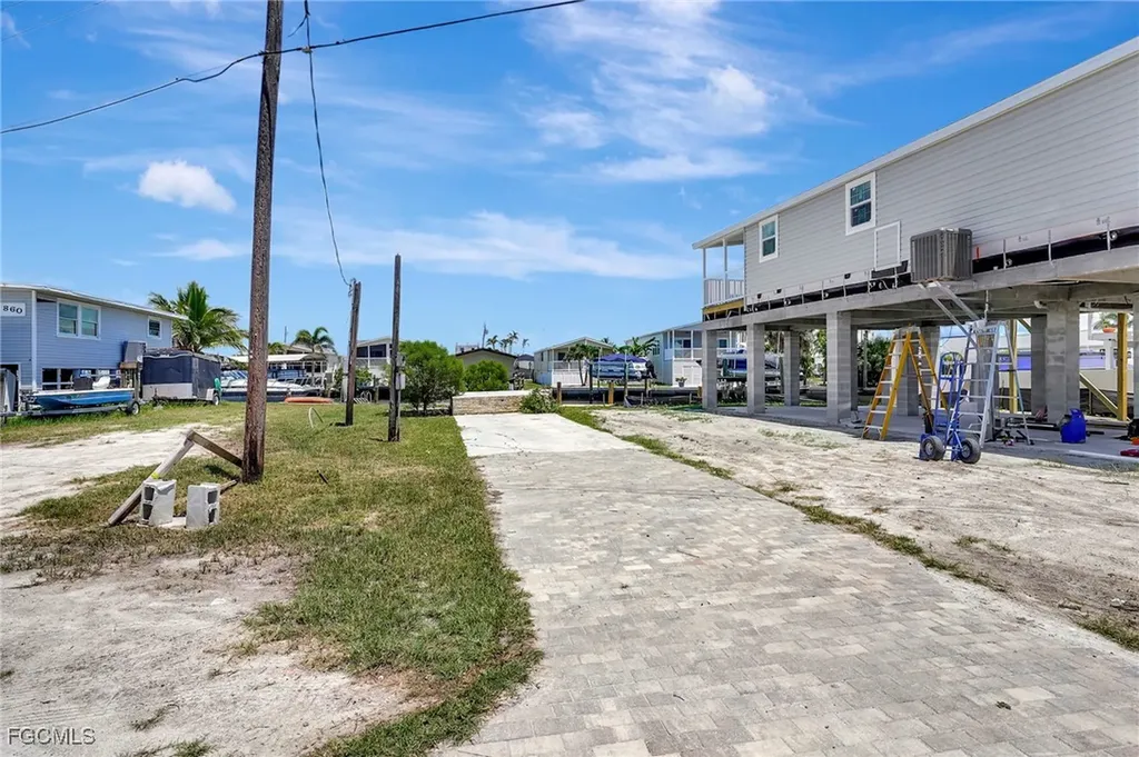 856 Oak Street Fort Myers Beach FL 33931