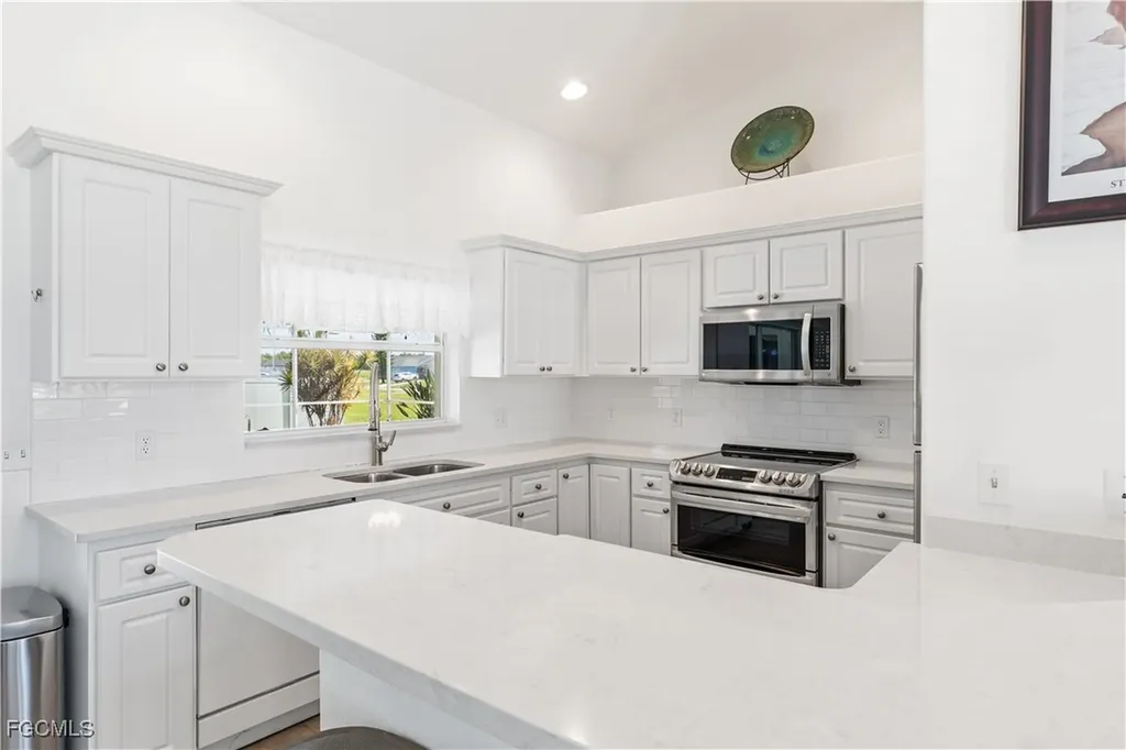 2217 Kismet Parkway E Cape Coral FL 33909