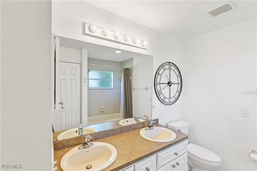 2217 Kismet Parkway E Cape Coral FL 33909