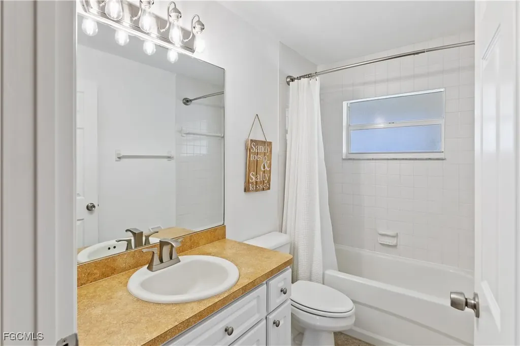 2217 Kismet Parkway E Cape Coral FL 33909