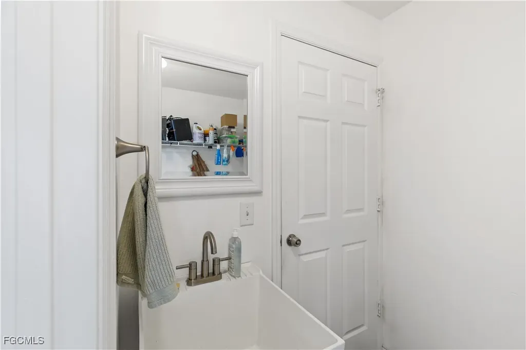 2217 Kismet Parkway E Cape Coral FL 33909