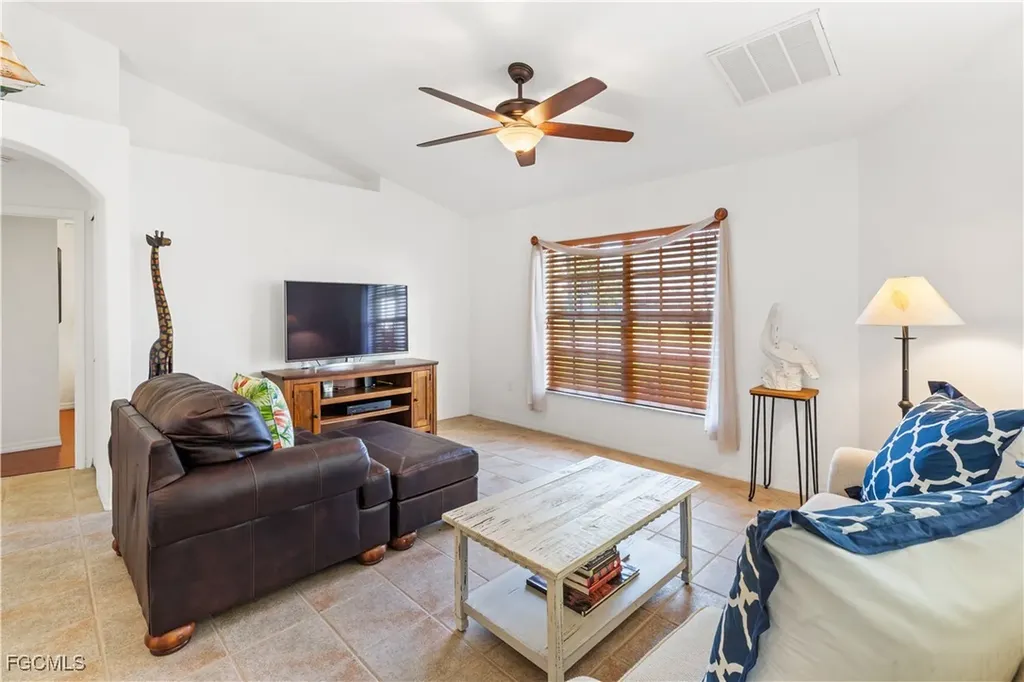 2217 Kismet Parkway E Cape Coral FL 33909