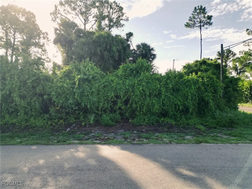 953 Lytle Street E Lehigh Acres FL 33974