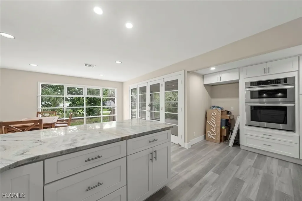 1142 Shell Basket Lane Sanibel FL 33957