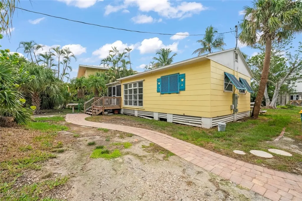 1142 Shell Basket Lane Sanibel FL 33957