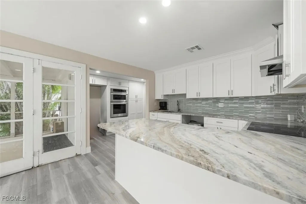 1142 Shell Basket Lane Sanibel FL 33957