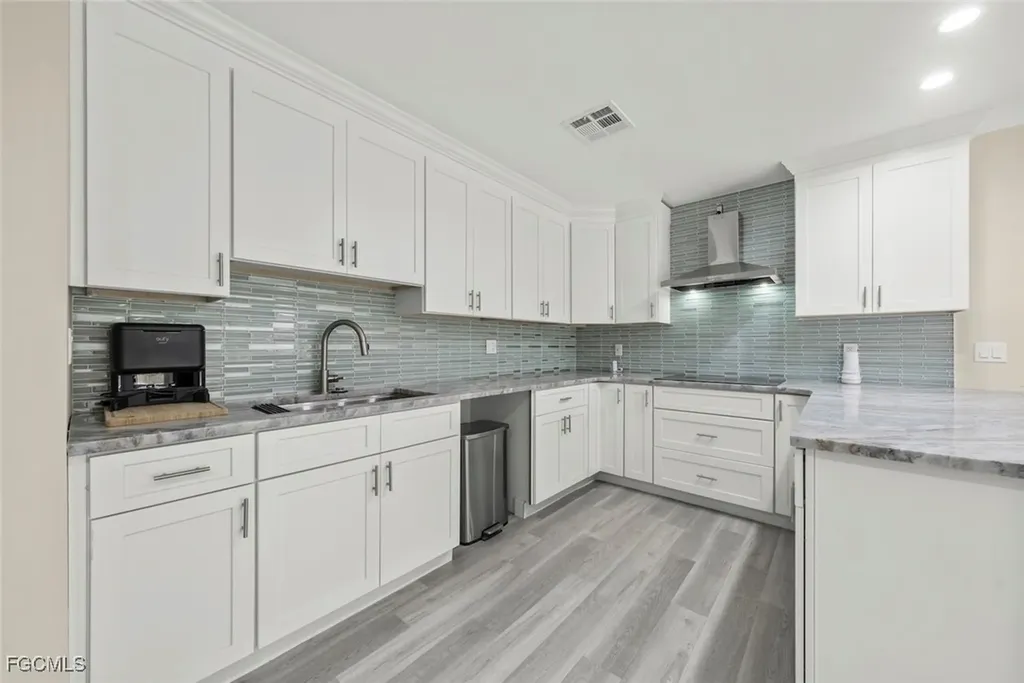 1142 Shell Basket Lane Sanibel FL 33957