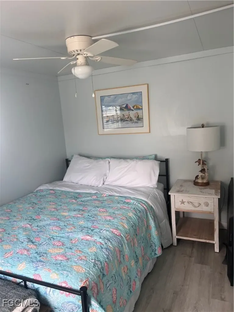 31 Channel Lane Fort Myers FL 33905