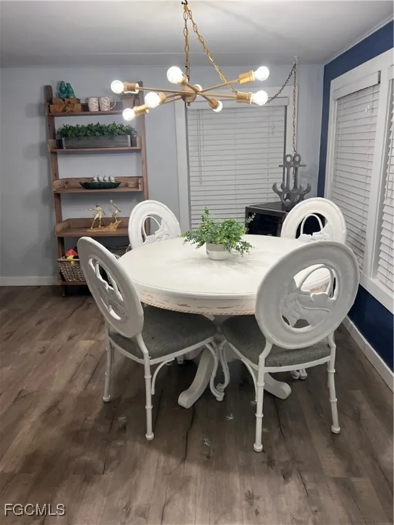 31 Channel Lane Fort Myers FL 33905