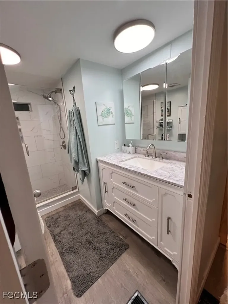 31 Channel Lane Fort Myers FL 33905