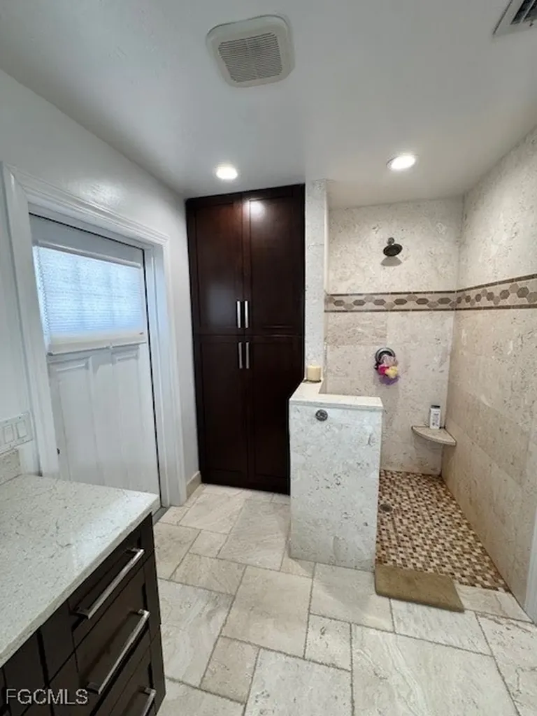 3728 SE 1st Avenue Cape Coral FL 33904