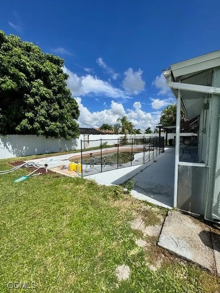 3728 SE 1st Avenue Cape Coral FL 33904