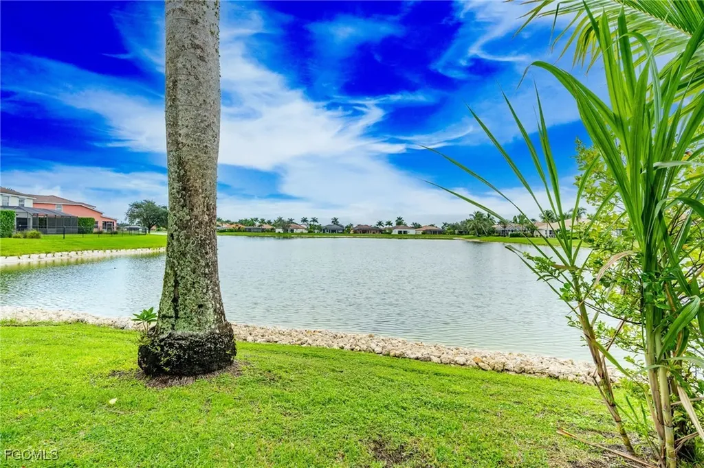 2793 Amberwood Court Naples FL 34120