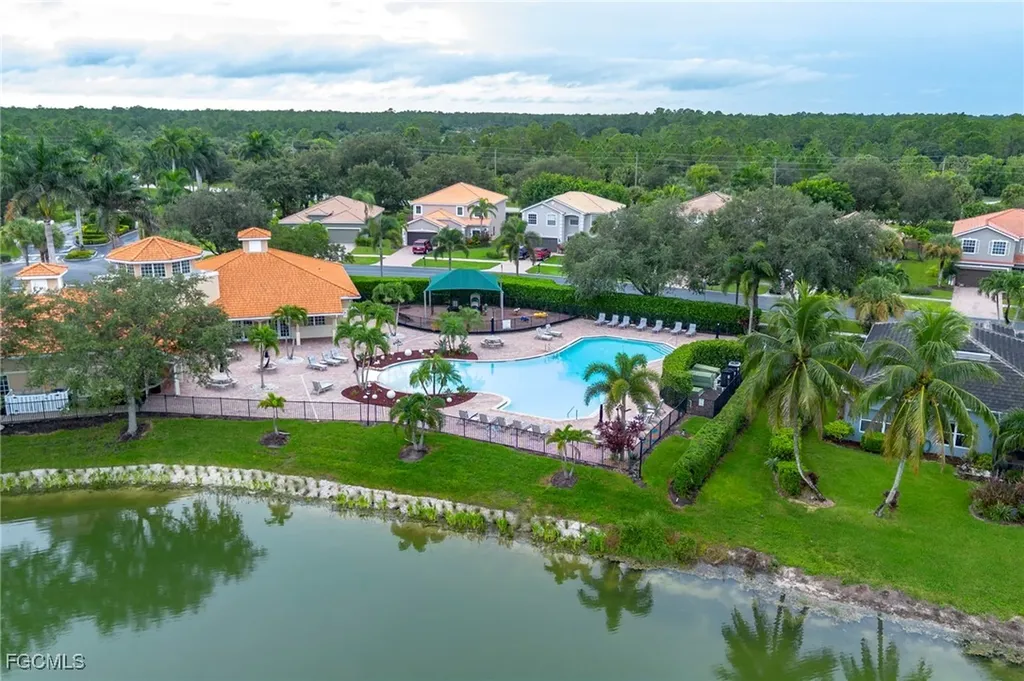 2793 Amberwood Court Naples FL 34120