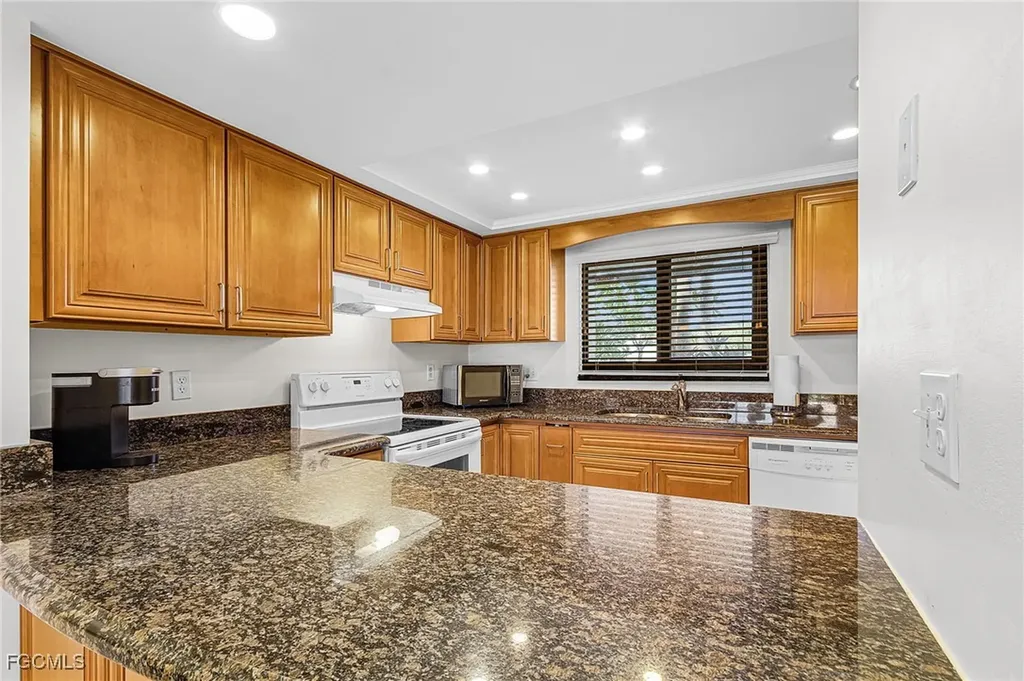 4120 Steamboat Bend E Fort Myers FL 33919
