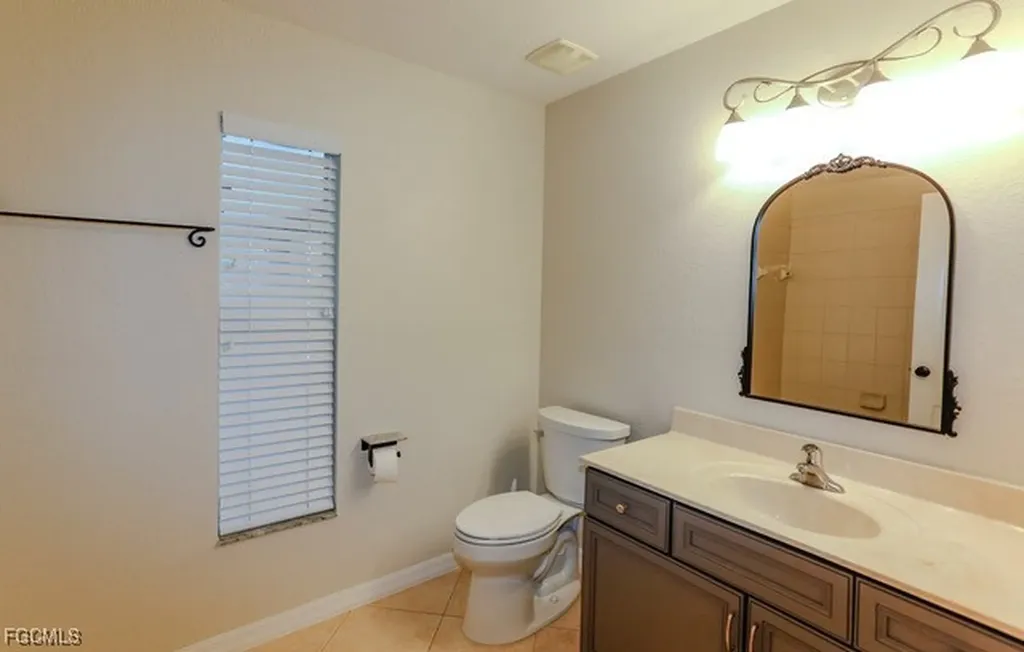 2721 NW 21st Terrace Cape Coral FL 33993