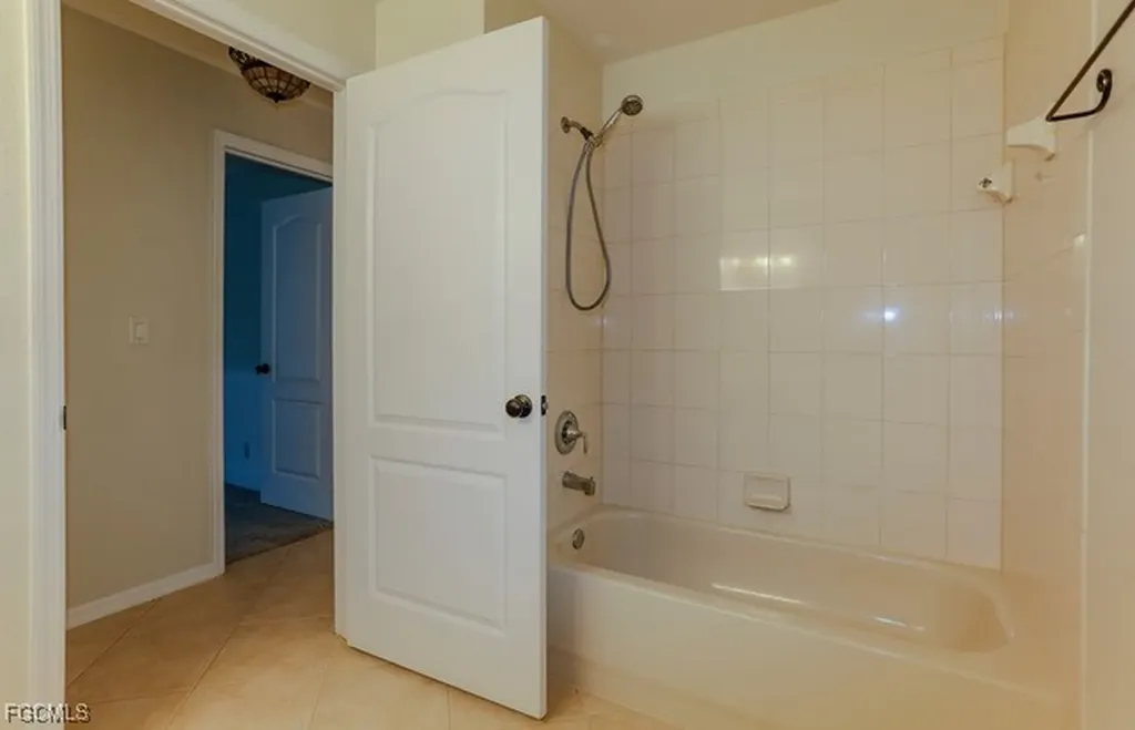 2721 NW 21st Terrace Cape Coral FL 33993