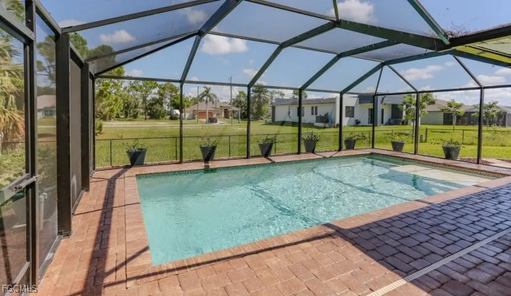 2721 NW 21st Terrace Cape Coral FL 33993