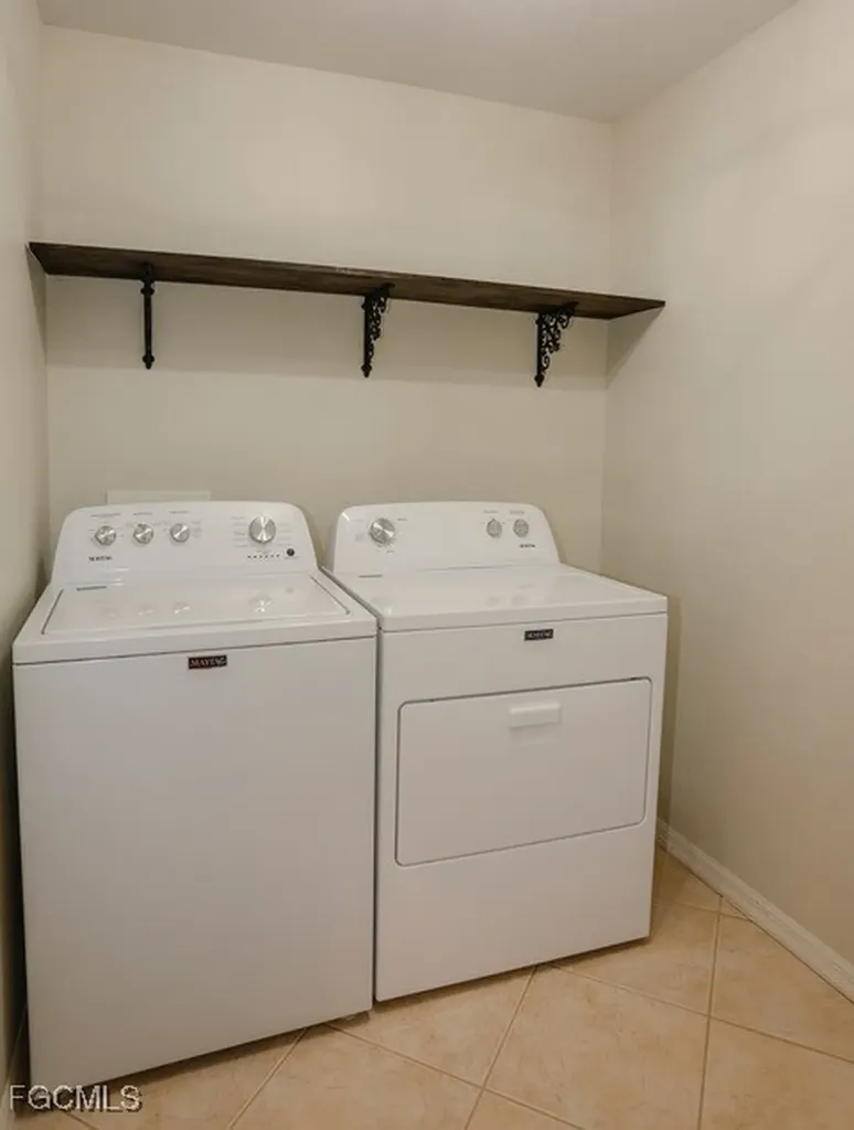 2721 NW 21st Terrace Cape Coral FL 33993