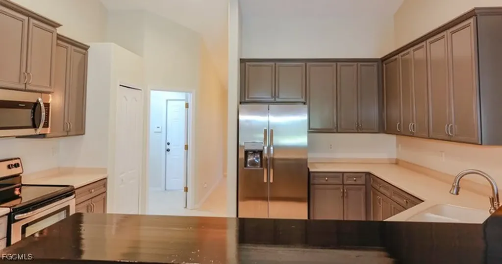 2721 NW 21st Terrace Cape Coral FL 33993