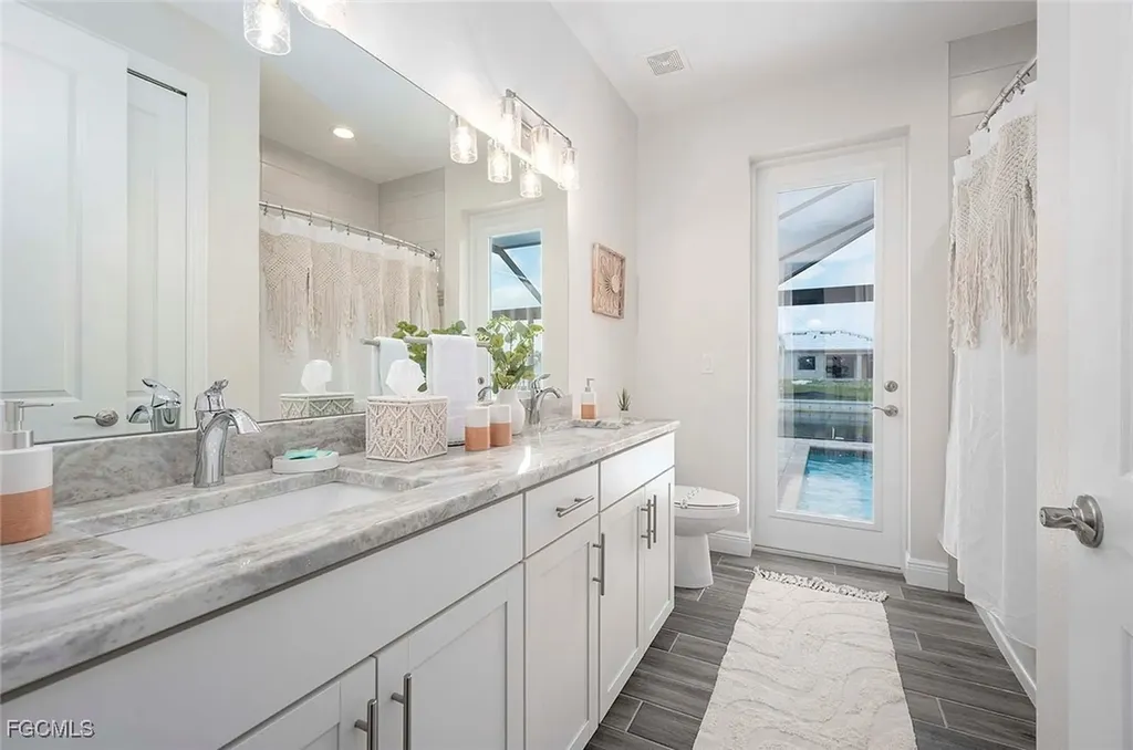 2720 SW 20th Avenue Cape Coral FL 33914