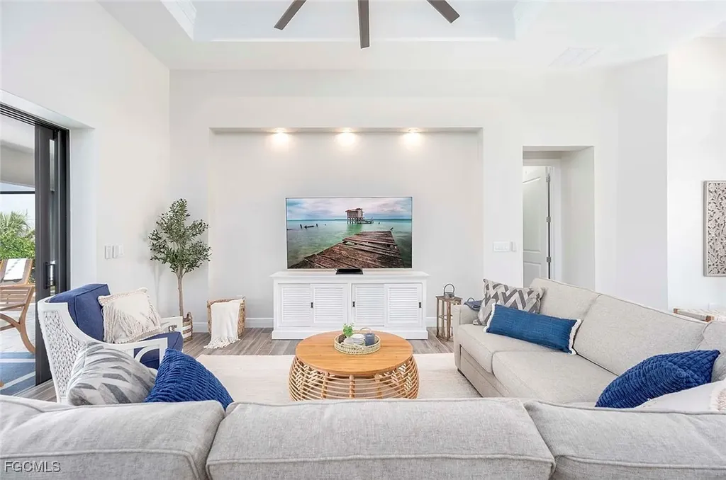 2720 SW 20th Avenue Cape Coral FL 33914