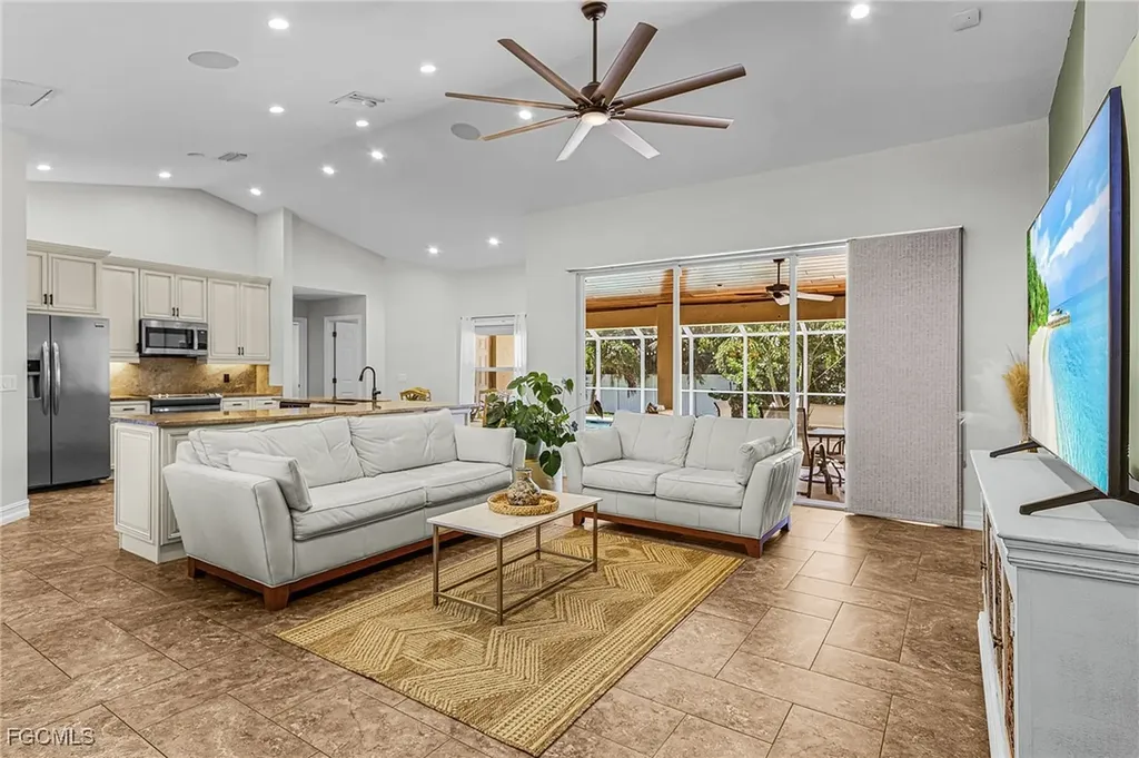 1628 SW 44th Terrace Cape Coral FL 33914