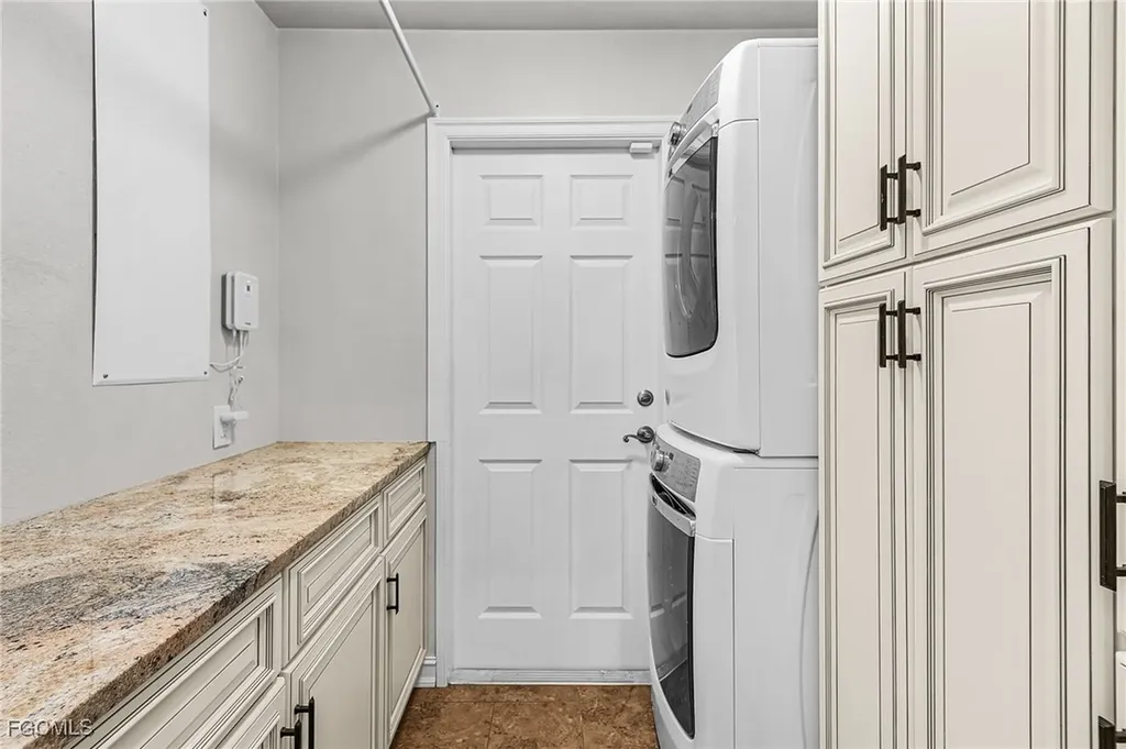 1628 SW 44th Terrace Cape Coral FL 33914