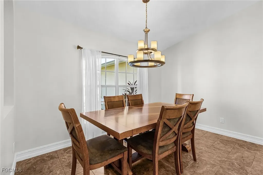 1628 SW 44th Terrace Cape Coral FL 33914