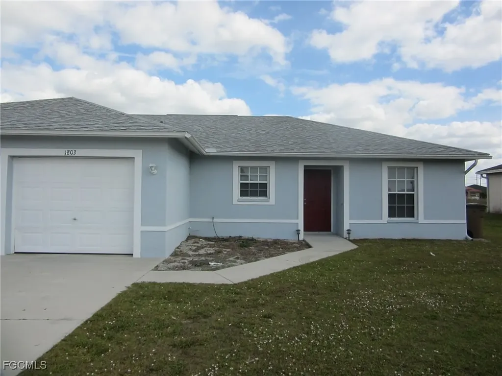 1801/1803 Gordon Avenue S Lehigh Acres FL 33973