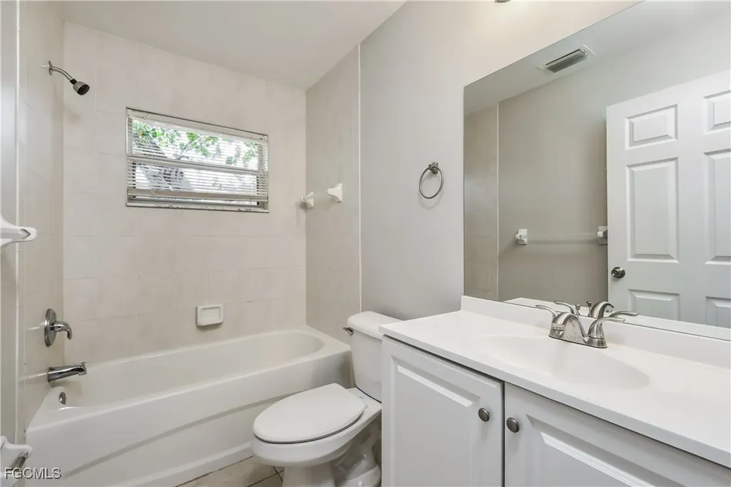1418 SE 27th Terrace Cape Coral FL 33904