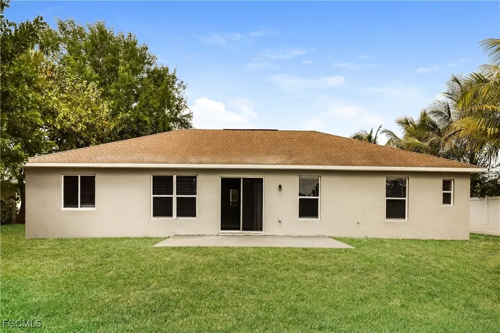 1418 SE 27th Terrace Cape Coral FL 33904