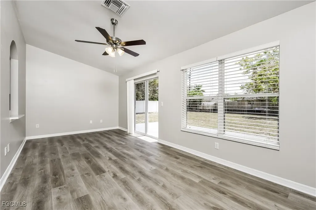 1418 SE 27th Terrace Cape Coral FL 33904