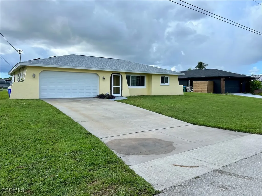 1158 SE 32nd Street Cape Coral FL 33904